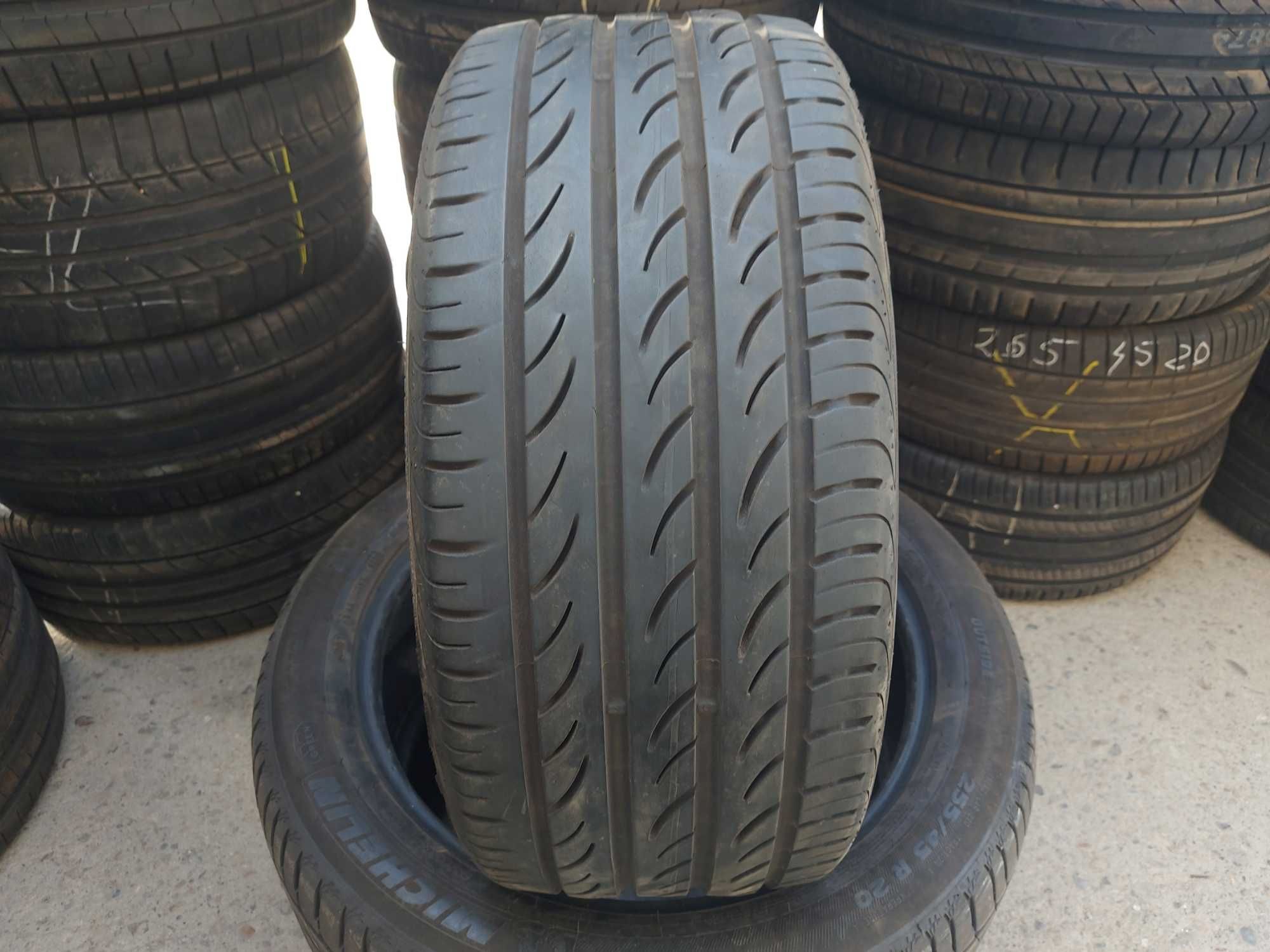 1xAnvelopa second vară 235 40 R19 Pirelli