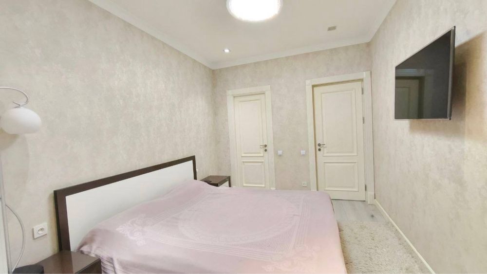 Студентам,мальчикам,девочкам!Аренда 4 комнатной |БИЙ метро,М.Горький