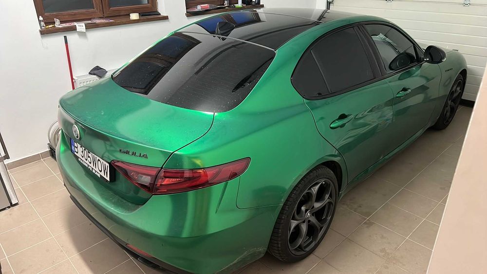 Alfa Romeo Giulia Estrema 2.0 280cp, Carbon, H&K, Panoramic, Alcantara
