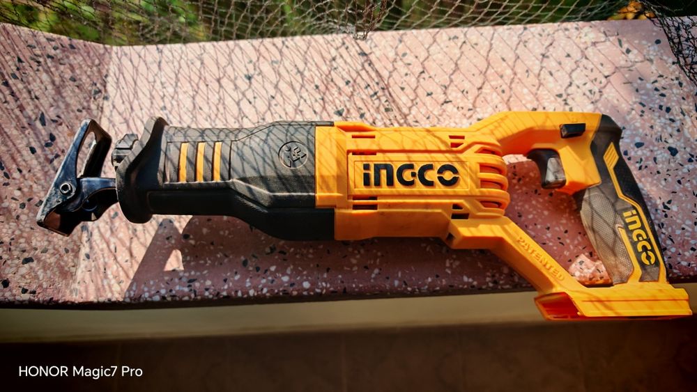 Саблен трион INGCO solo