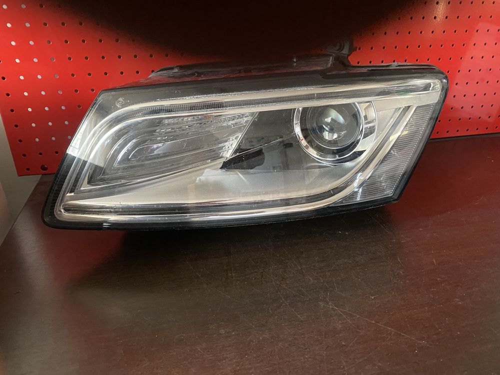 Far stanga bixenon si led Audi Q5 8R facelift