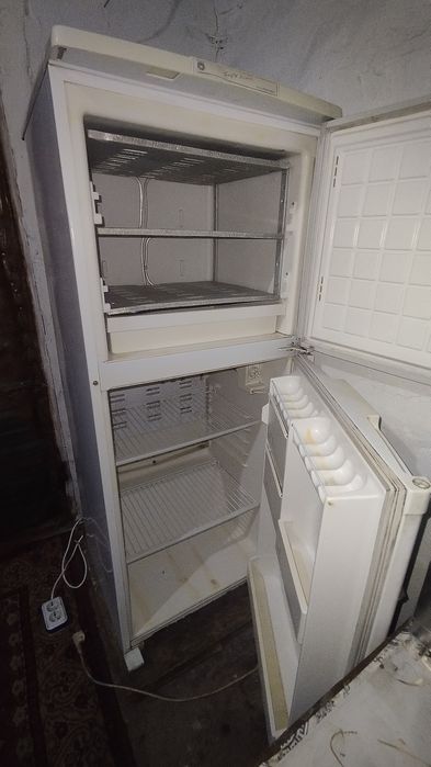 Продам холодильник