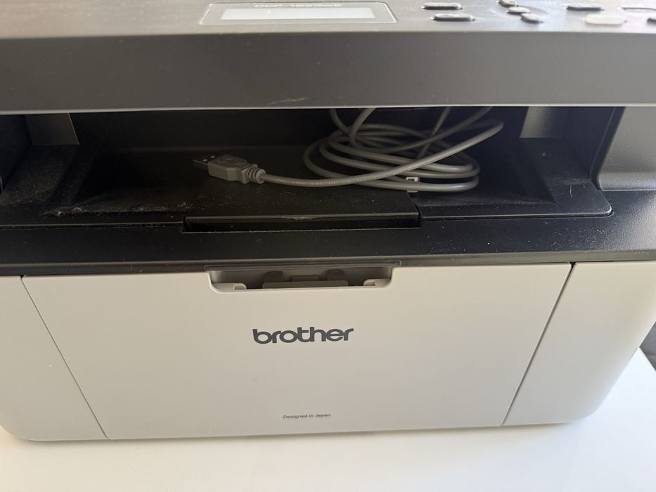 Продавам принтер 3-1