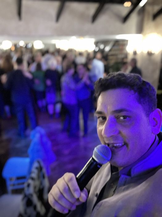 Dj şi Solist vocal Muzică Nuntă Botez Bucuresti Ploiesti Prahova LIVE