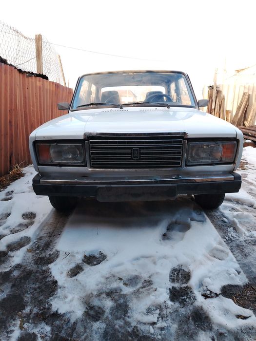 Ваз 2107 белый  2007 года