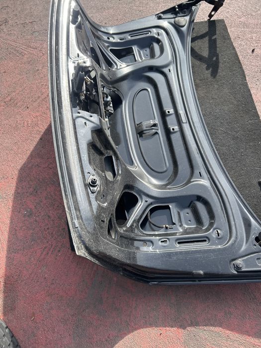 Haion portbagaj Audi a4 b6 limuzină culoare neagra