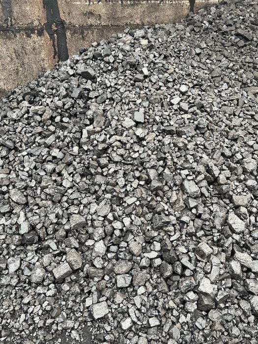 Уголь Майкуба,зольность 10%теплотдача высокая,