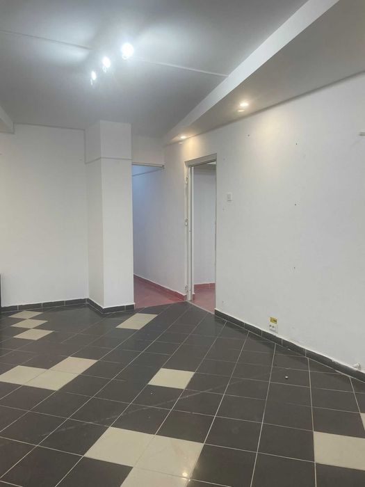 Inchiriez apartament 2 camere metrou Aparatorii Patriei