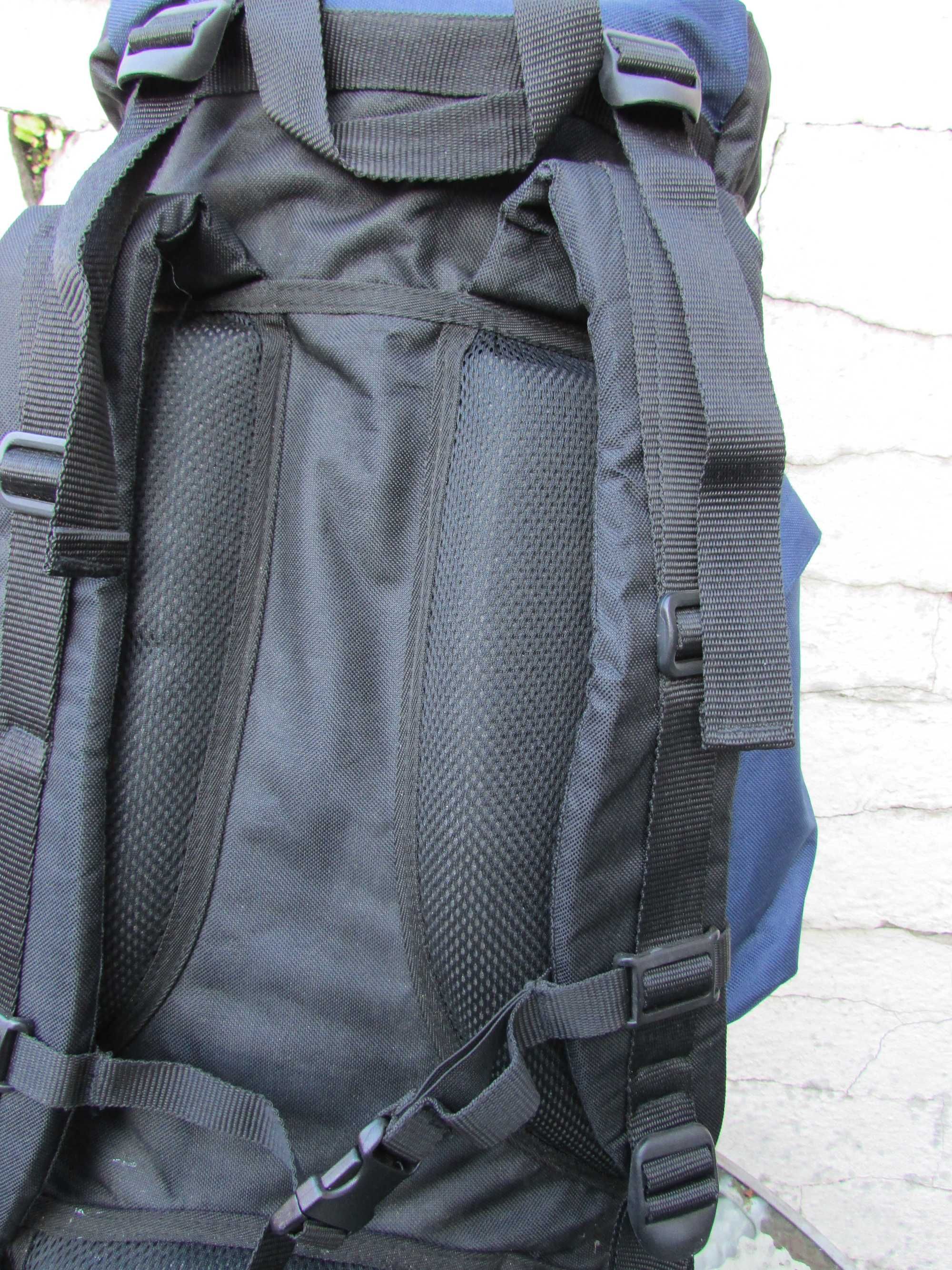 Туристическа раница Eurohike Outback 65L