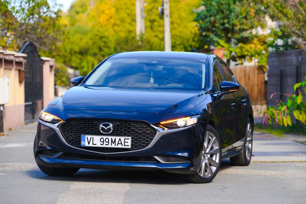 Mazda 3 Vand Mazda 3-2.0 e-SkyActive G, Hybrid , stare perfecta