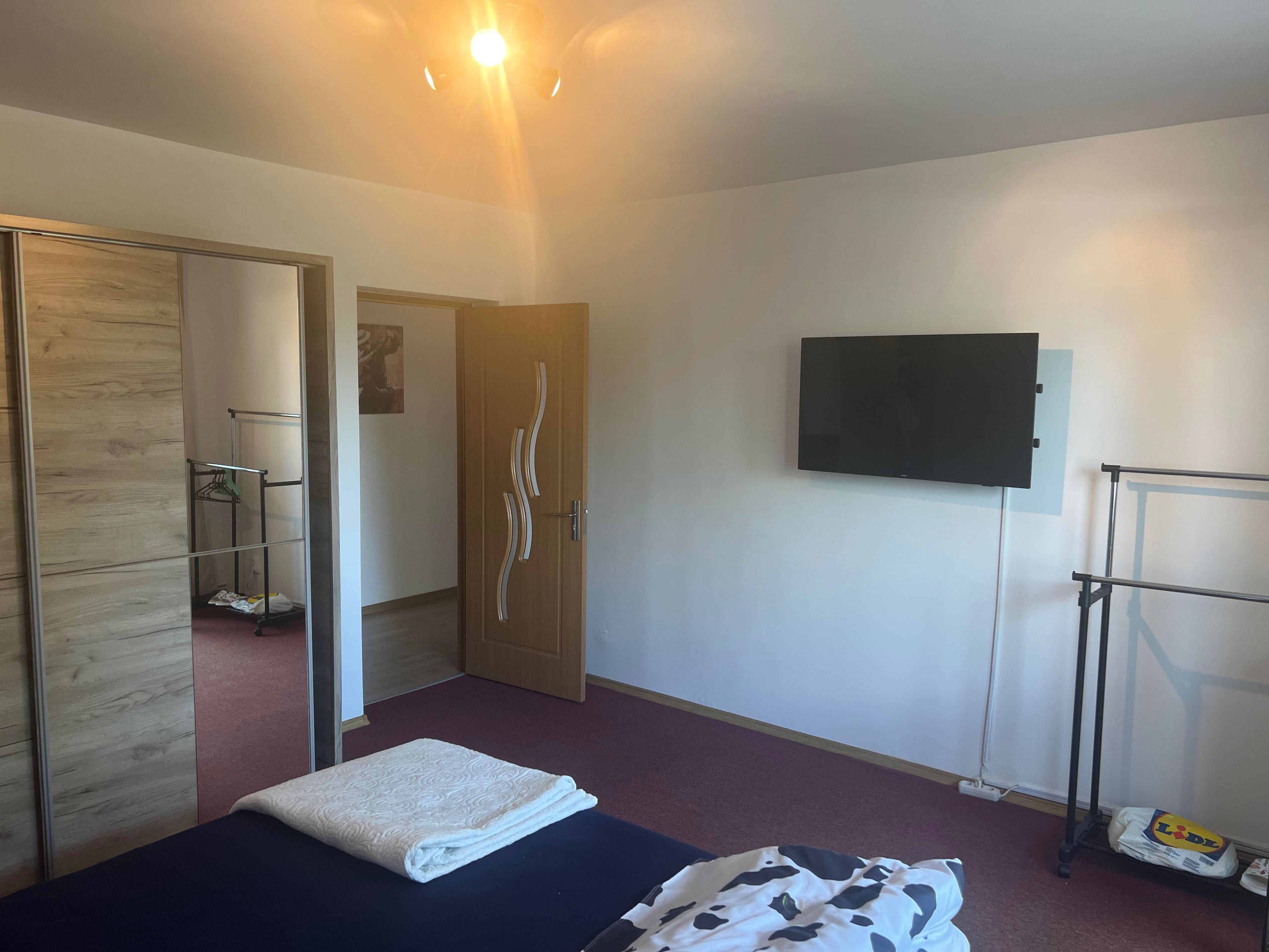 apartament 3 camere mobilat și utilat