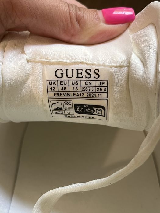 Маратонки   Guess