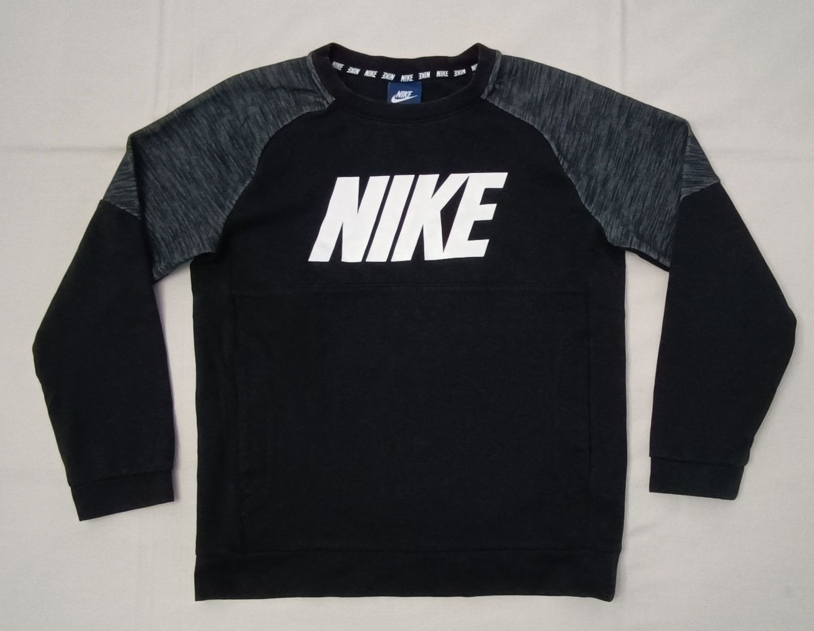 Nike Sportswear Logo Sweatshirt оригинално горнище ръст 137-147см Найк