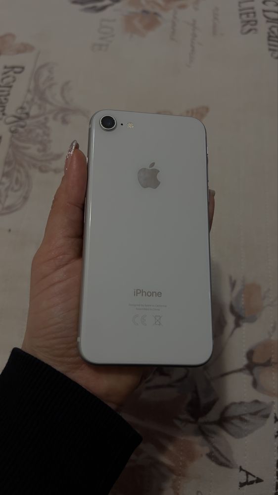iphone 8 128GB в много добро състояние