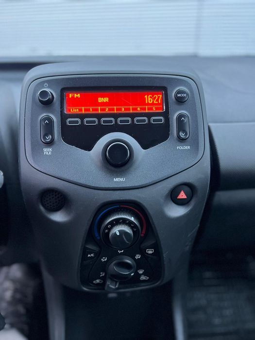 Vand Toyota Aygo 1.0 VVT-i * LED * fabricatie 2016 impecabila urgent