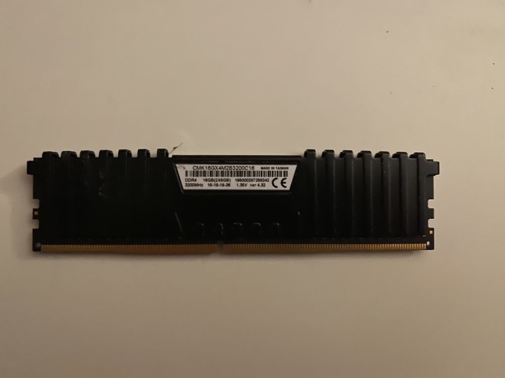 RAM памет Corsair LPX Vengeance 8GB 3200Mhz CL-16