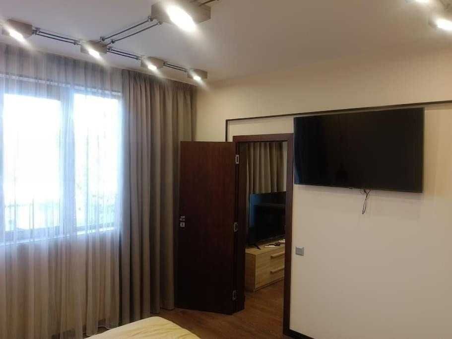 Дава се под наем Двустаен апартамент в София, Изток - 65 кв.м за 969 € - Снимка #3