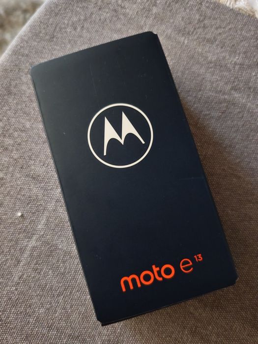 Vand Motorola Moto E13 Aurora Green 64 GB sigilat cu garantie