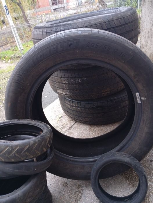 Vând cauciucuri de vara Michelin pe 16