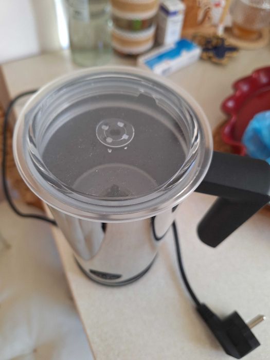 Cana electrică pentru spumat lapte