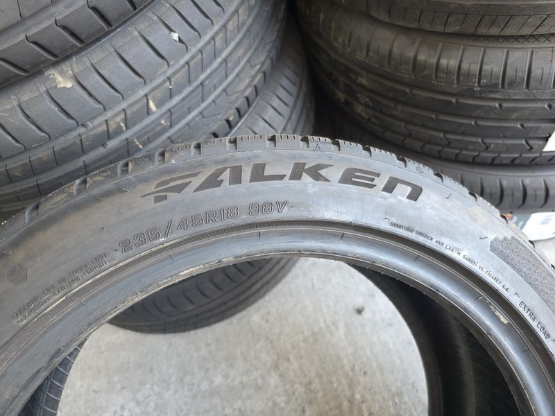 235/45/18 FALKEN 2бр