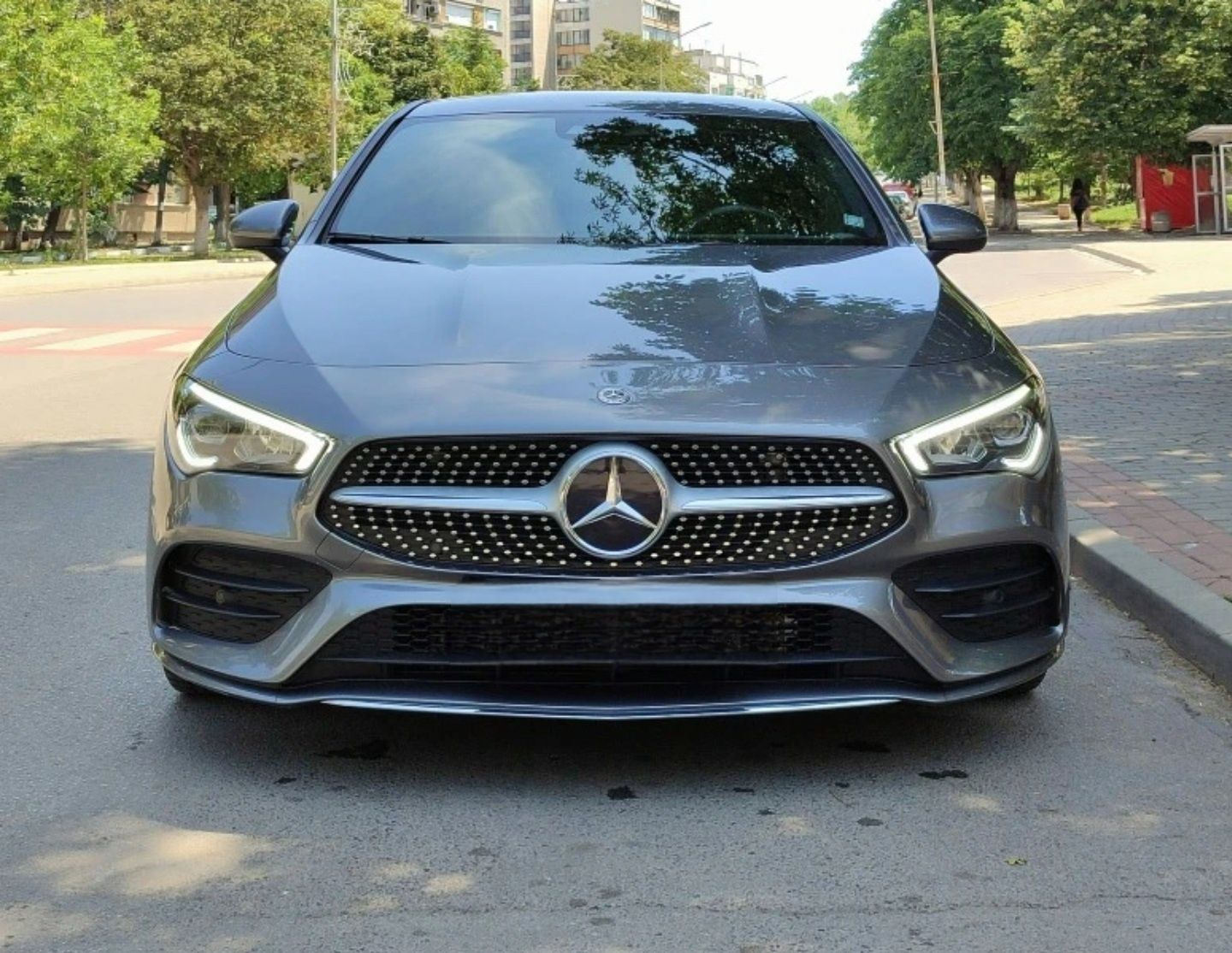 C118 CLA AMG Line предна броня решетка