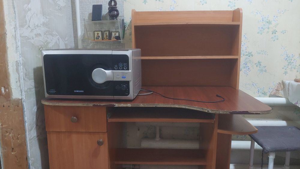 Стол письменный для компьютера