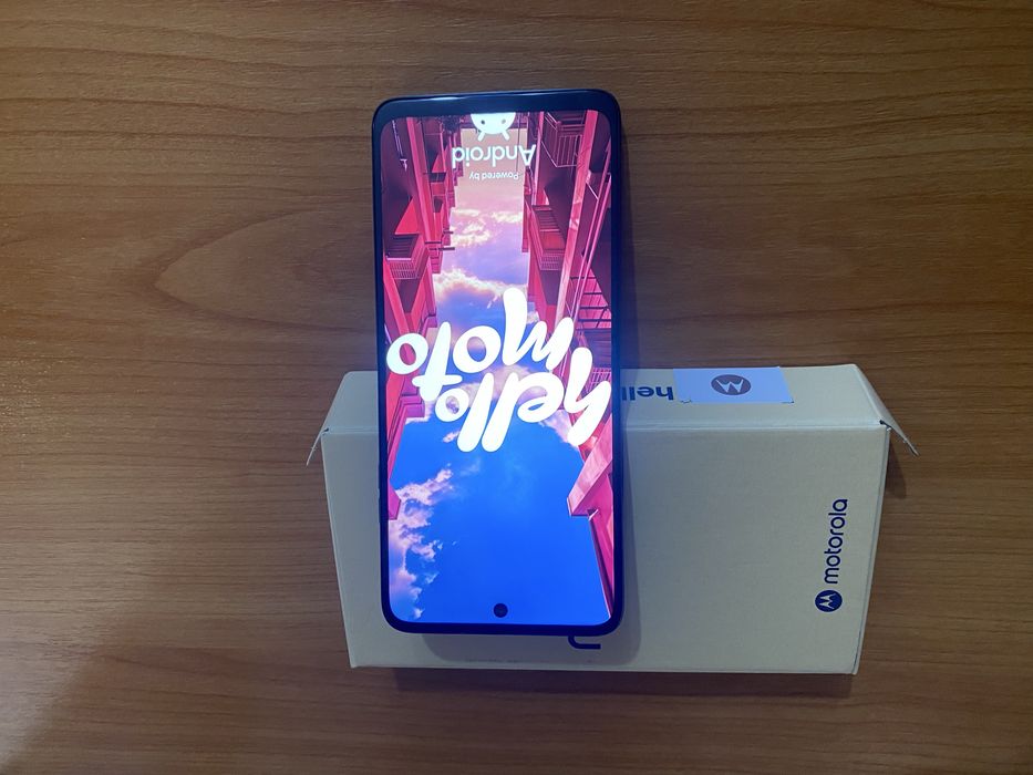 Telefon mobil motorola g04 la cutie