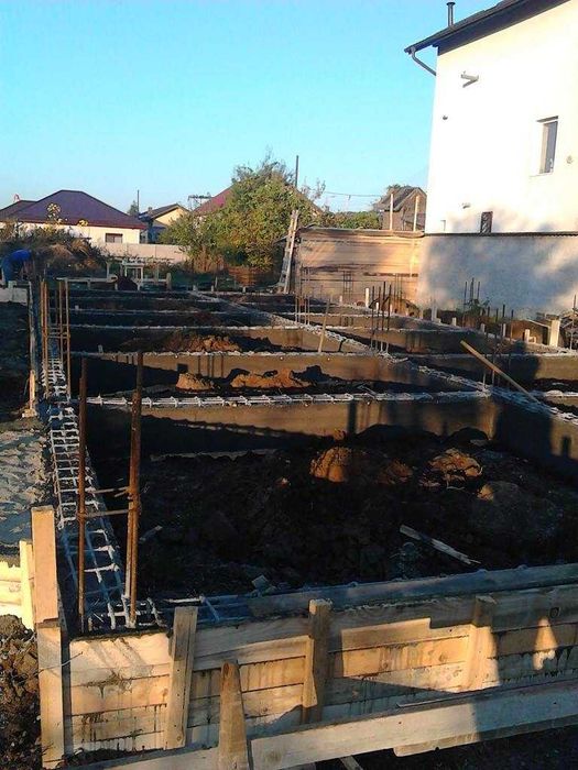 executam CASE LA ROSU