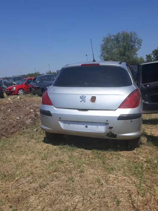 Dezmembrez Peugeot 308