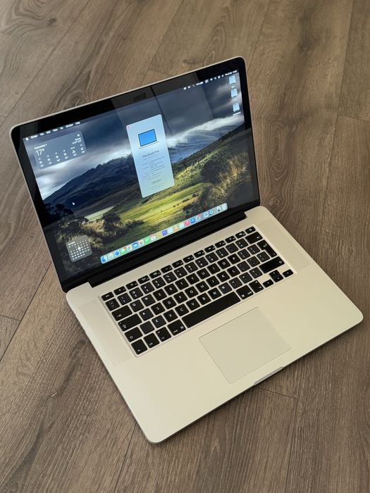 MacBook Pro 15” 1TB SSD / Core i7 / Battery 100%