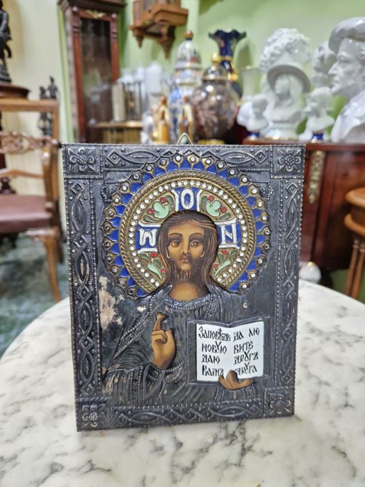 Прекрасна антикварна руска икона с емайл