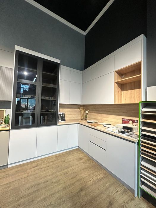 Кухня, готовая кухня