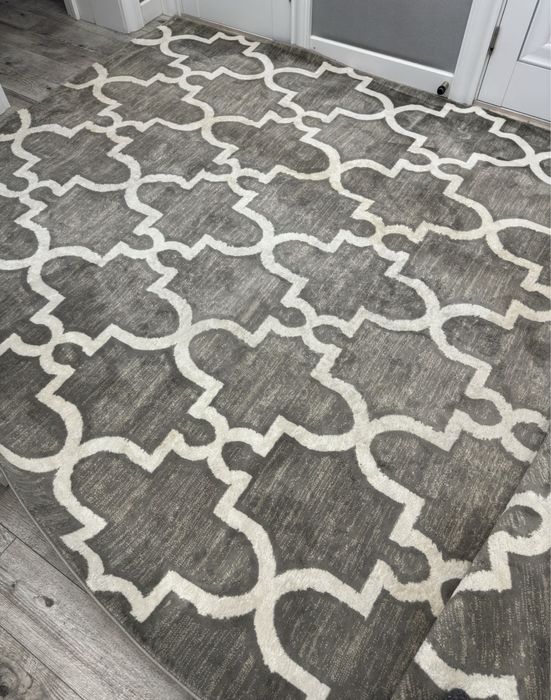 Ковер продается, в хорошем состоянии