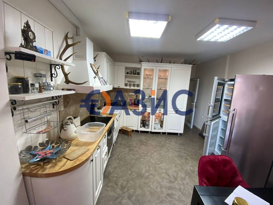 Продава се Заведение в Свети Влас - 159 кв.м за 283 €/кв.м - Снимка #14