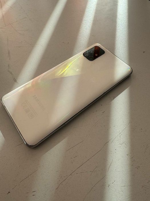 Samsung Galaxy a51 в идеальном состоянии