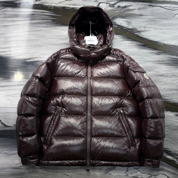 Geaca Moncler , calitate premium , pe comanda , noua , L