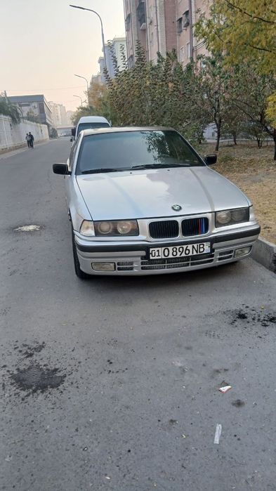 Продам BMW 1993 год