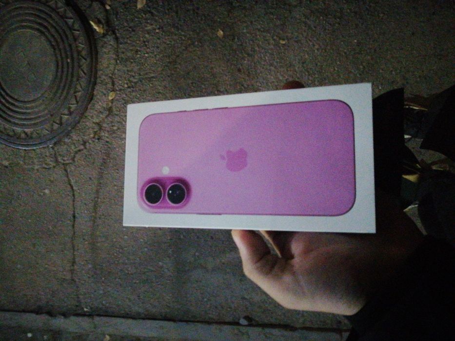 Продам айфон 16 розовый 128 гб