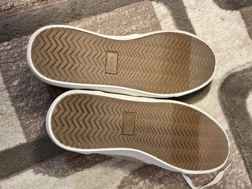 Нови мъжки кецове Toms Carlo