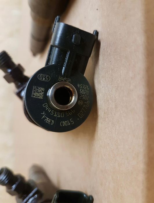 Injector Peugeot Partner 1.6 HDI 0445110566