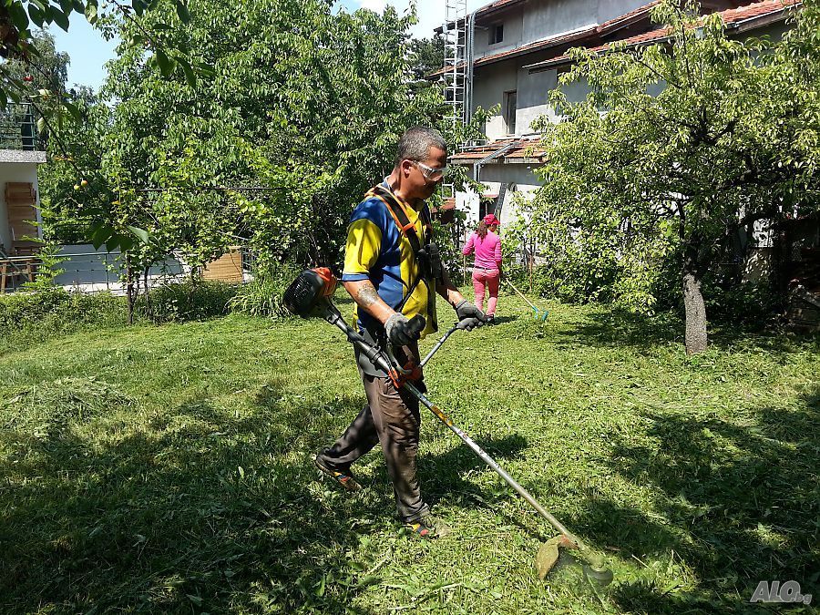 Косене на трева, почистване на дворове, терени, парцели от храсти, ряз