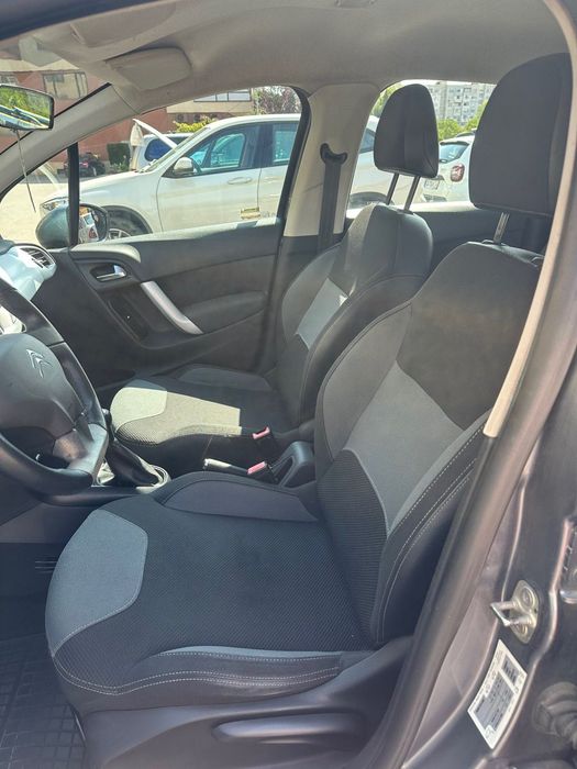 Продавам автомобил