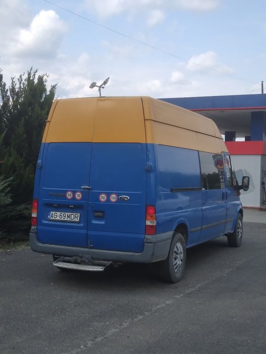 Vând Ford tranzit
