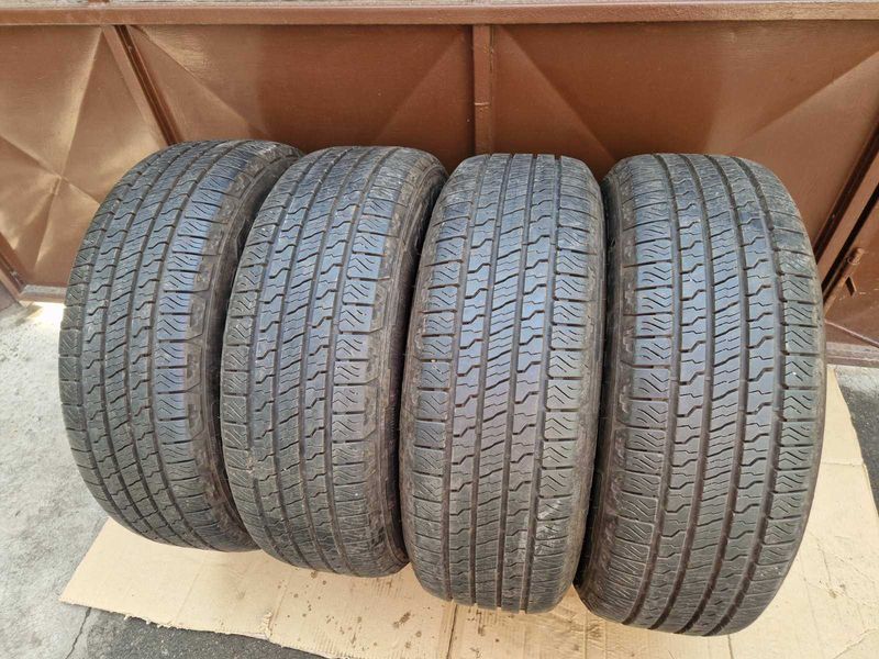 4 Goodyear R18 255/65
всесезонни гуми
DOT3423