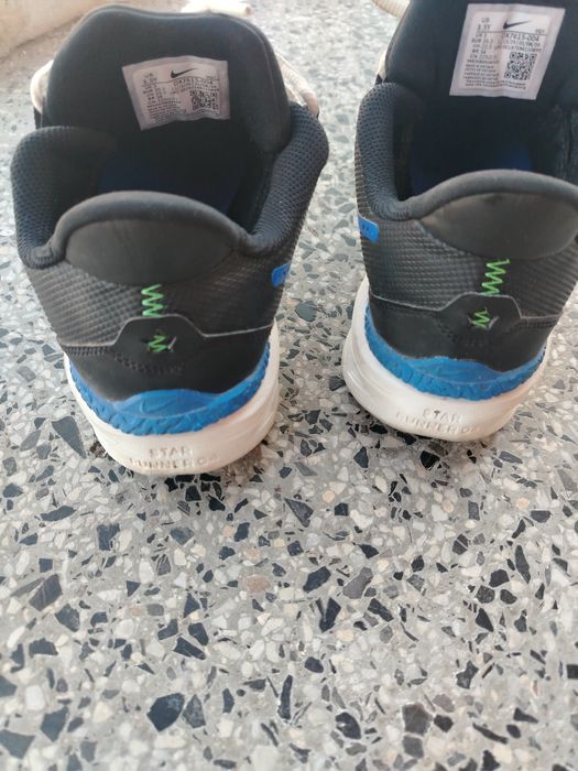 NIKE обувки спортни