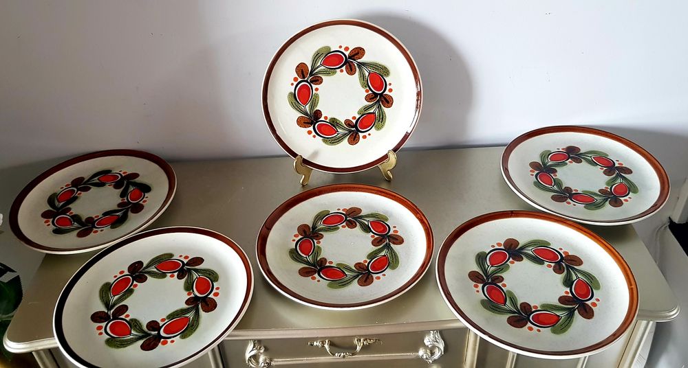 Farfurii vechi din portelan