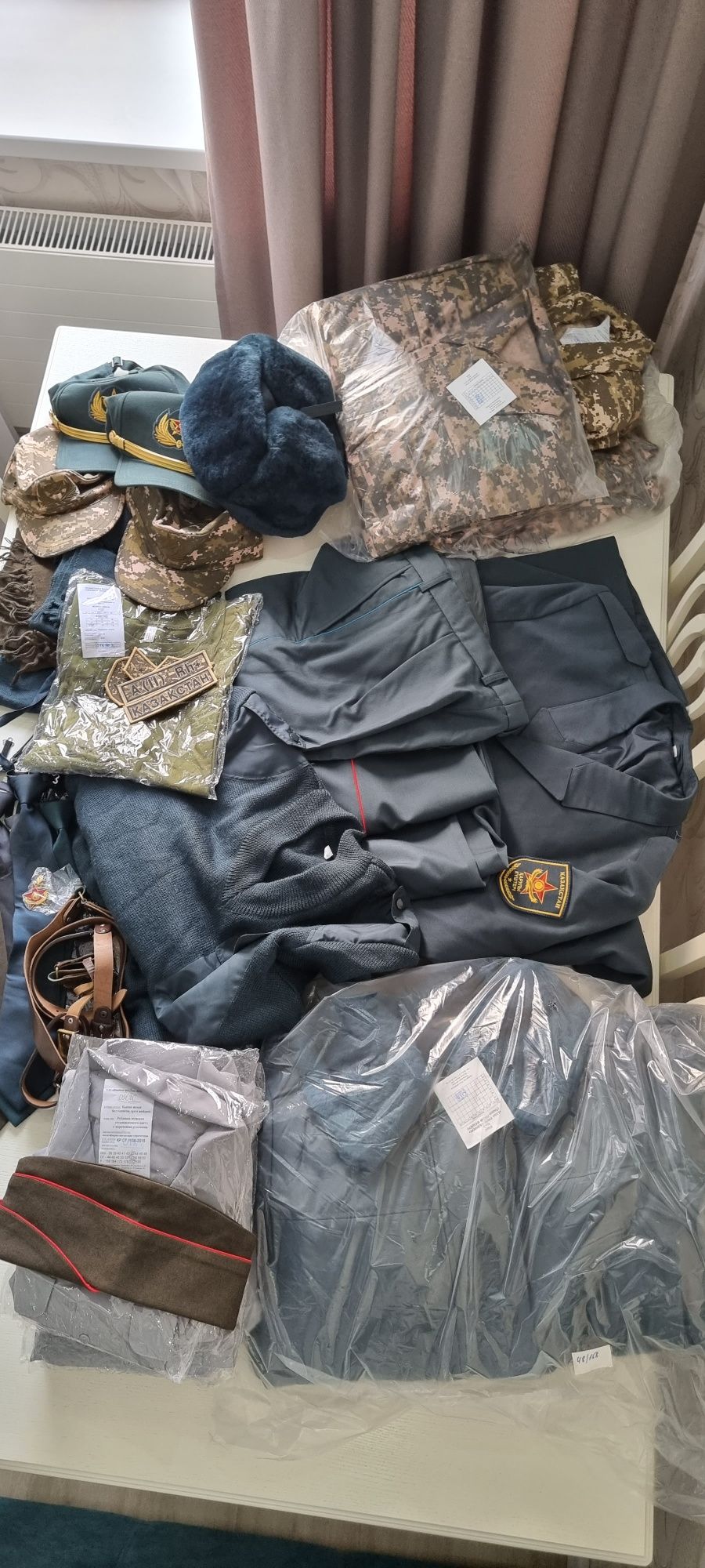 Продам новую  военную форму и обувь, повседневная.