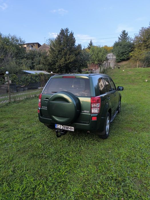 Vând Suzuki grand Vitara 4x4 permanent