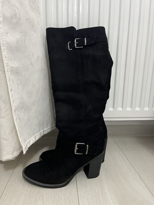 Cizme cu toc ca noi